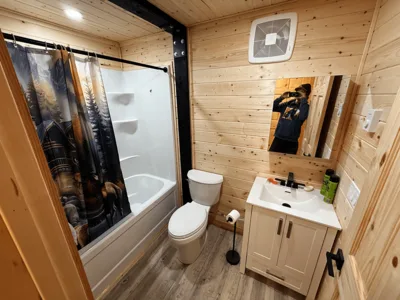 20'x40'  Home Finished Bathroom